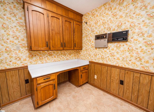 130 Sharcliff Road, Cowpens, SC 29330