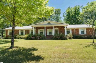 130 Sharcliff Road, Cowpens, SC 29330