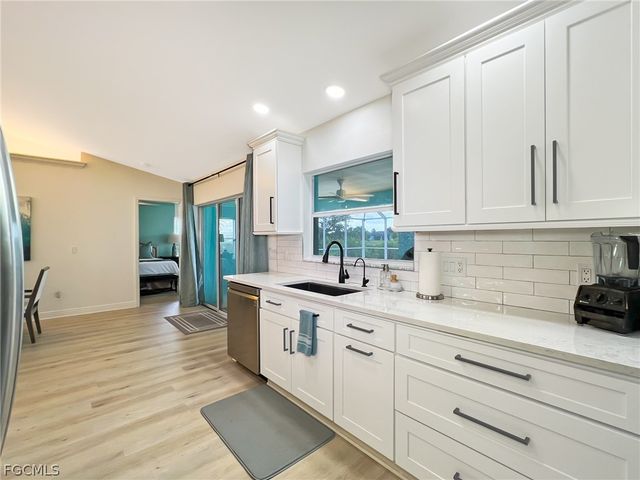 1325 NE 5th PL, Cape Coral, FL 33909