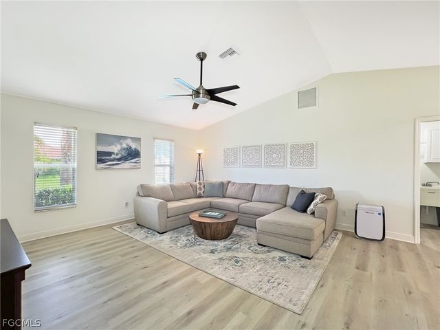 1325 NE 5th PL, Cape Coral, FL 33909