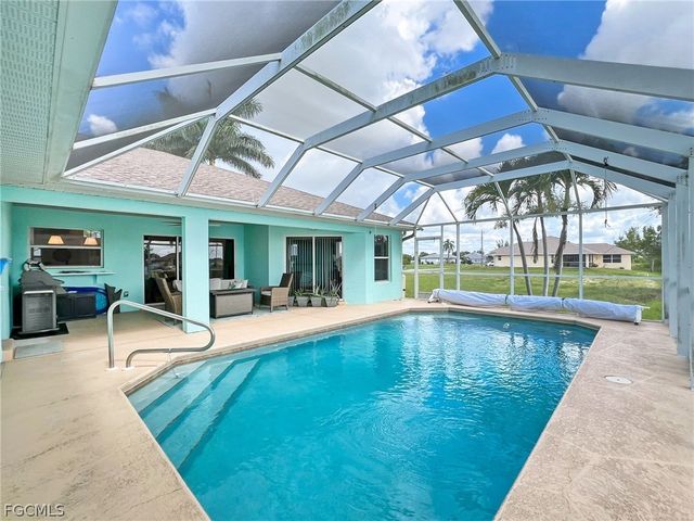 1325 NE 5th PL, Cape Coral, FL 33909
