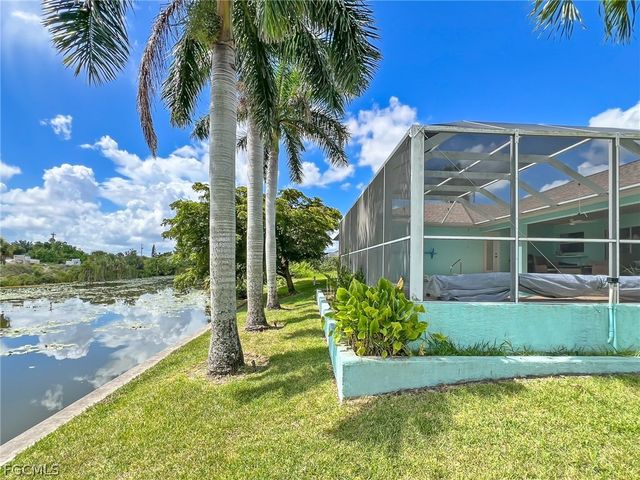 1325 NE 5th PL, Cape Coral, FL 33909