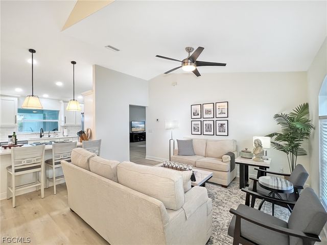 1325 NE 5th PL, Cape Coral, FL 33909