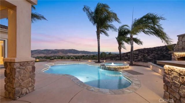 30425 La Presa Loop, Temecula, CA 92592