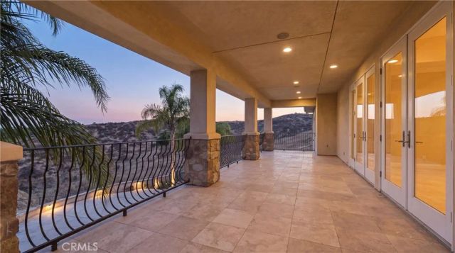 30425 La Presa Loop, Temecula, CA 92592