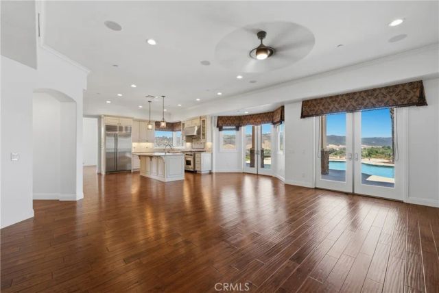 30425 La Presa Loop, Temecula, CA 92592