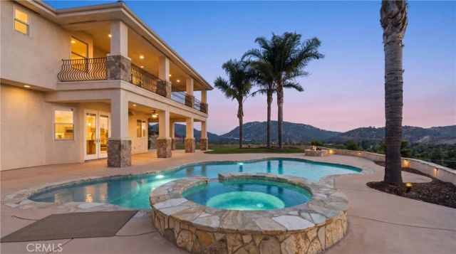 30425 La Presa Loop, Temecula, CA 92592