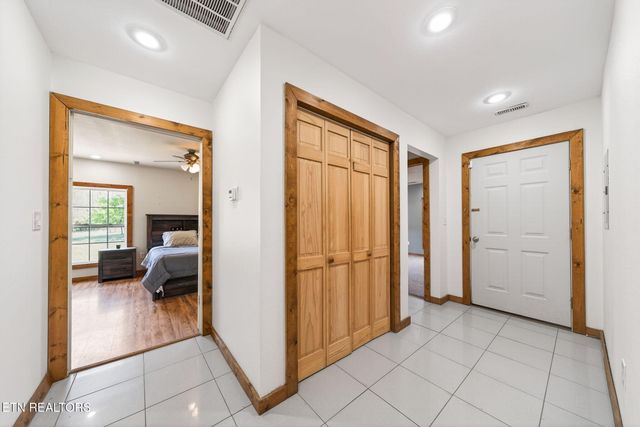 935 Brewer Rd, Crossville, TN 38572