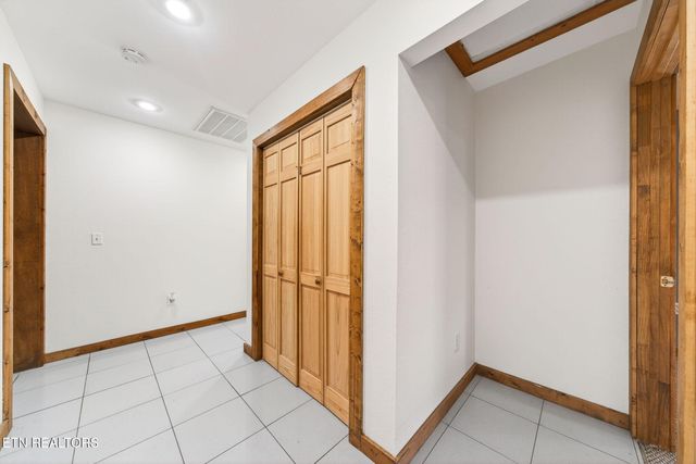 935 Brewer Rd, Crossville, TN 38572
