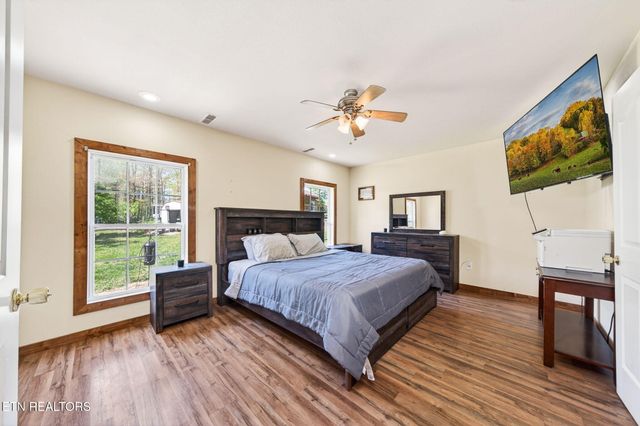 935 Brewer Rd, Crossville, TN 38572
