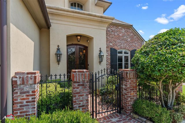 105 Calais Court, Bossier City, LA 71111