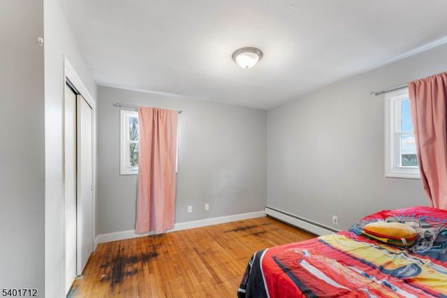 632 Maple Ave, Elizabeth City, NJ 07202