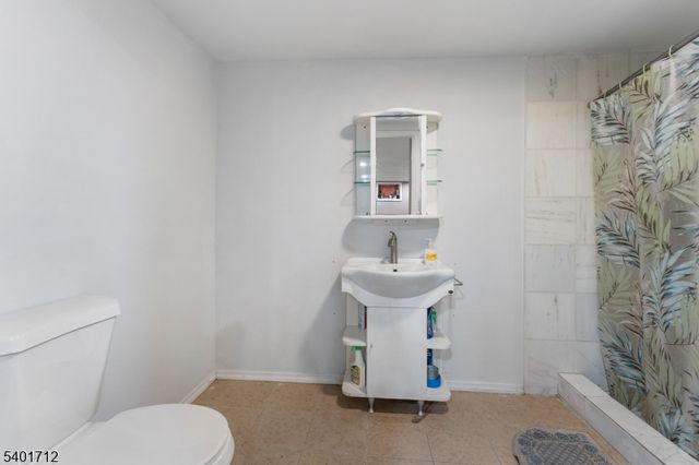 632 Maple Ave, Elizabeth City, NJ 07202