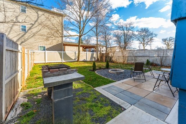 632 Maple Ave, Elizabeth City, NJ 07202