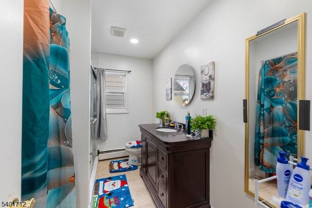 632 Maple Ave, Elizabeth City, NJ 07202