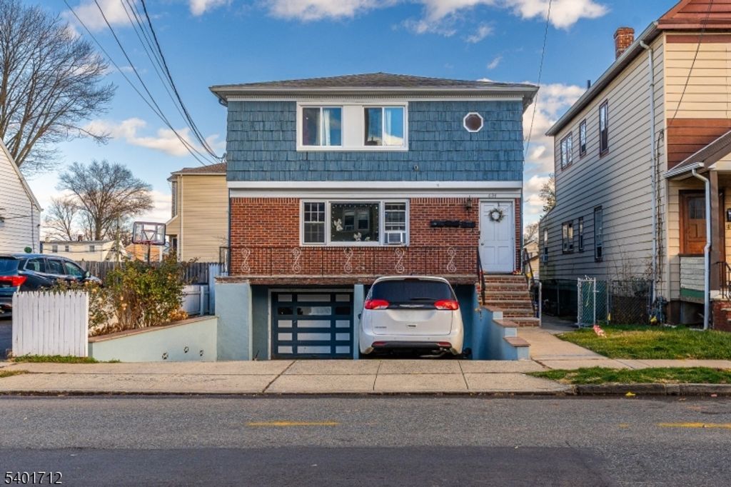 632 Maple Ave, Elizabeth City, NJ 07202