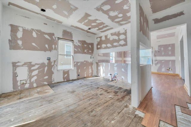 112 14Th ST, Roanoke, VA 24016