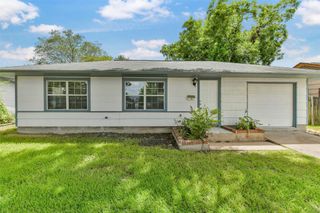 1114 Valerie Avenue, Pasadena, TX 77502