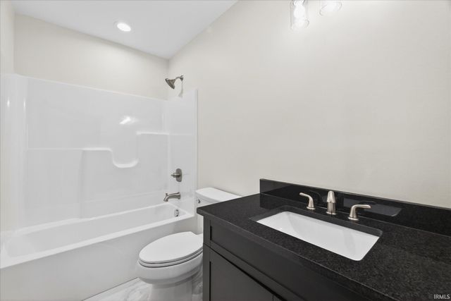 576 N Hartstrait Road, Bloomington, IN 47404