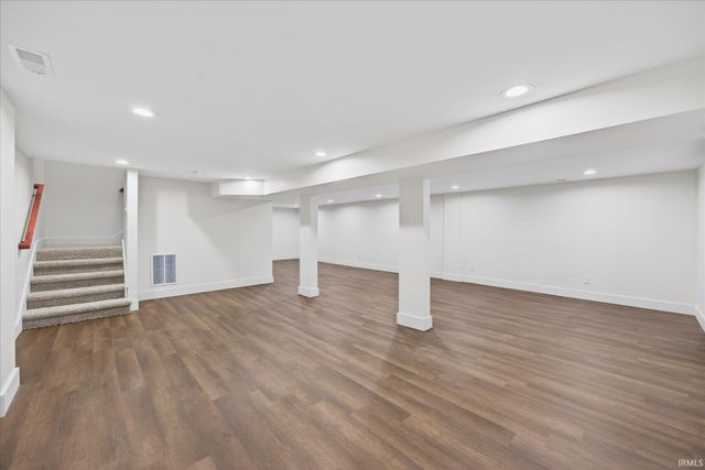 576 N Hartstrait Road, Bloomington, IN 47404