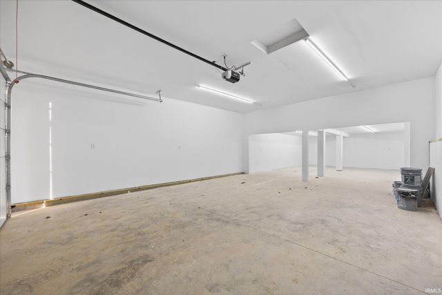 576 N Hartstrait Road, Bloomington, IN 47404