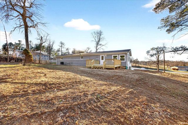 576 N Hartstrait Road, Bloomington, IN 47404