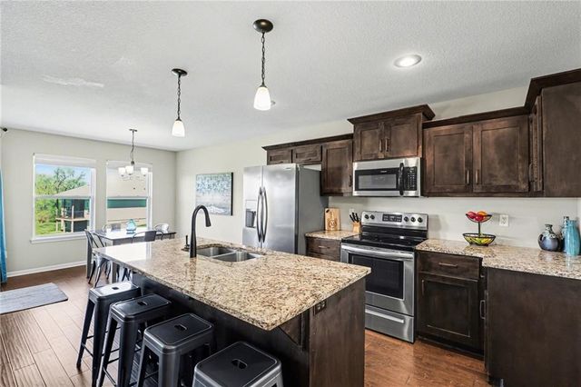 21106 W 190 Terrace, Spring Hill, KS 66083
