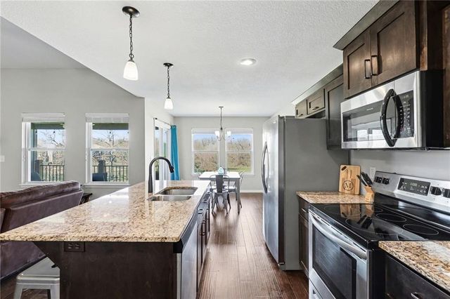 21106 W 190 Terrace, Spring Hill, KS 66083