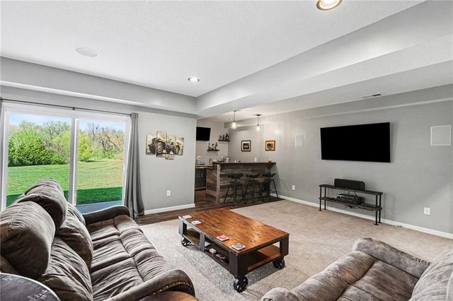 21106 W 190 Terrace, Spring Hill, KS 66083