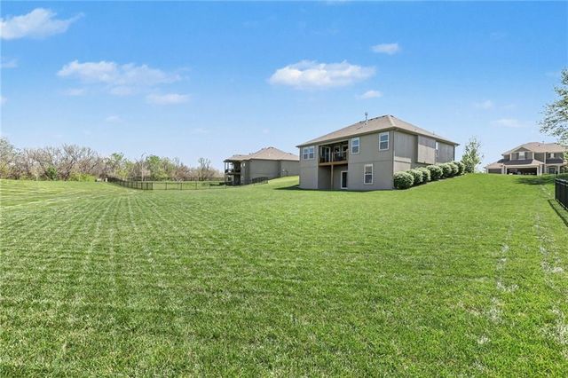 21106 W 190 Terrace, Spring Hill, KS 66083