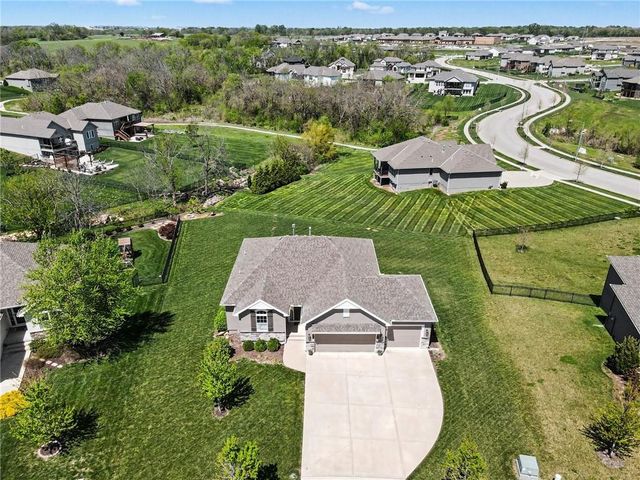21106 W 190 Terrace, Spring Hill, KS 66083