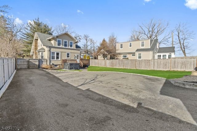 116 Mountain Ave, North Caldwell Boro, NJ 07006