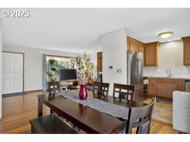 17113 Se MAIN St, Portland, OR 97233