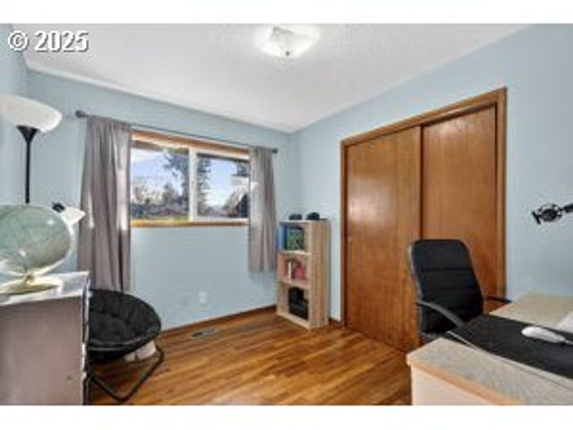 17113 Se MAIN St, Portland, OR 97233