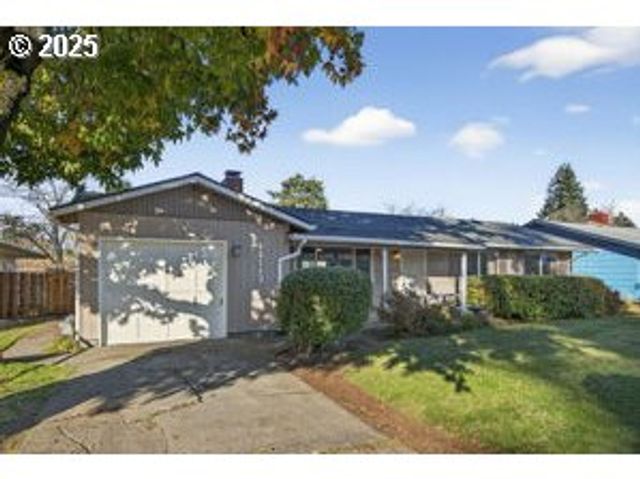 17113 Se MAIN St, Portland, OR 97233