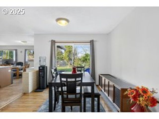 17113 Se MAIN St, Portland, OR 97233