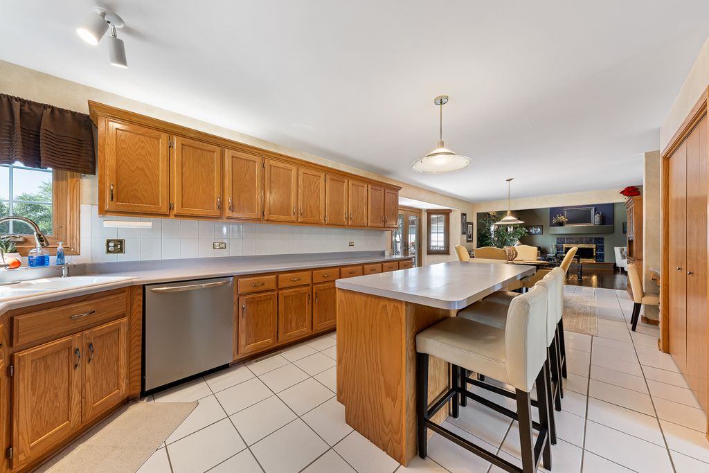 19400 Stonehenge Drive, Mokena, IL 60448 — photo 5