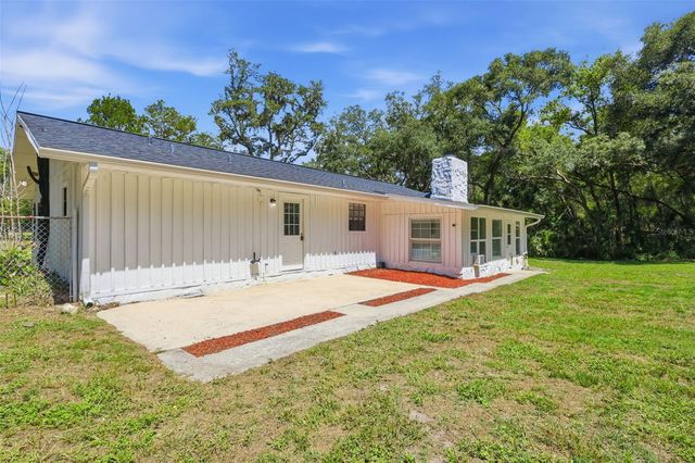 1095 S RIDGEWOOD AVENUE, Deland, FL 32720