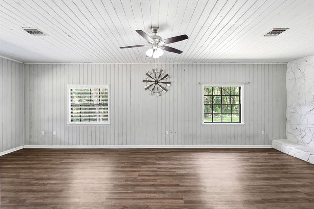 1095 S RIDGEWOOD AVENUE, Deland, FL 32720