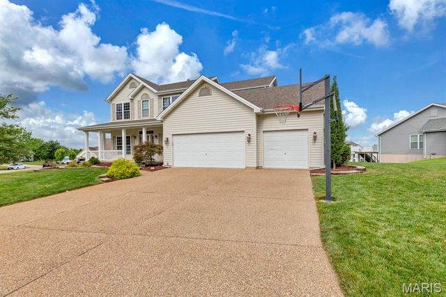 27 Savannah Hill Drive, St Peters, MO 63376