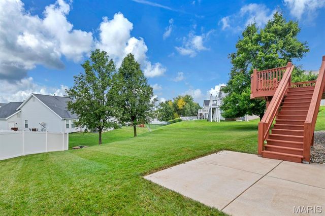 27 Savannah Hill Drive, St Peters, MO 63376