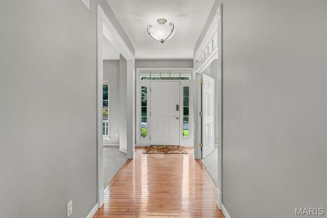 27 Savannah Hill Drive, St Peters, MO 63376
