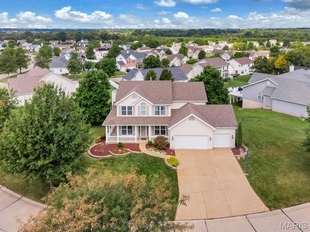 27 Savannah Hill Drive, St Peters, MO 63376