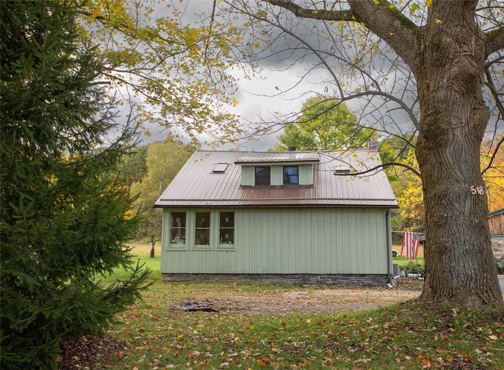 548 Muddy Creek Dr, Brady Twp, PA 16057