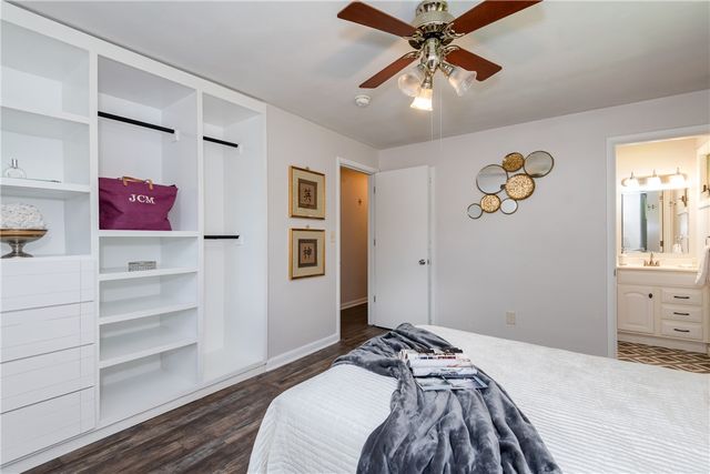 77 Lammers Avenue, Washington Twp, OH 45459