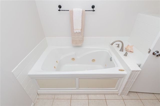 77 Lammers Avenue, Washington Twp, OH 45459