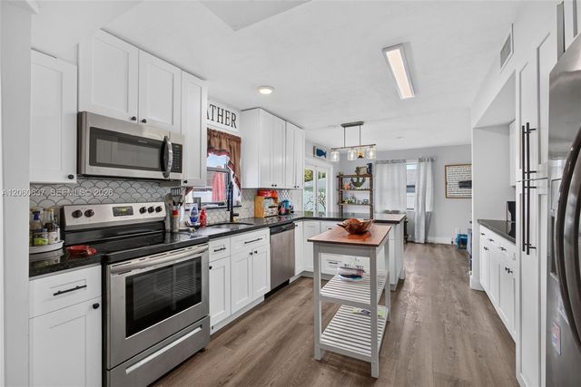 6187 Kendrick St, Jupiter, FL 33458