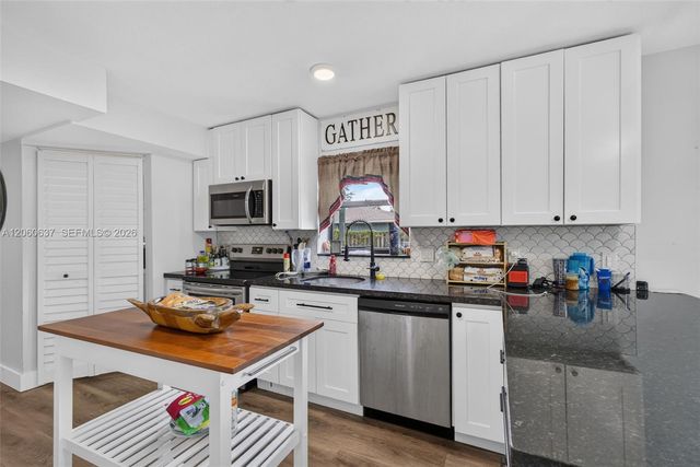 6187 Kendrick St, Jupiter, FL 33458