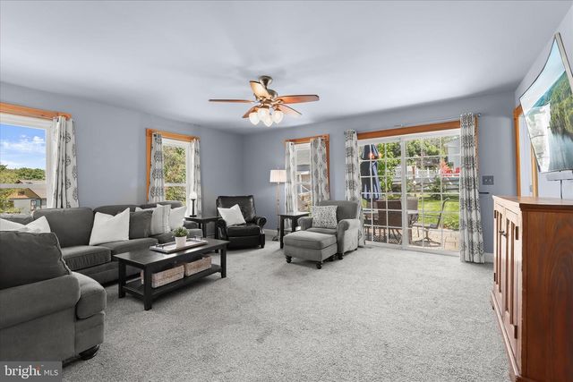 7621 MELLOR AVE, Sykesville, MD 21784