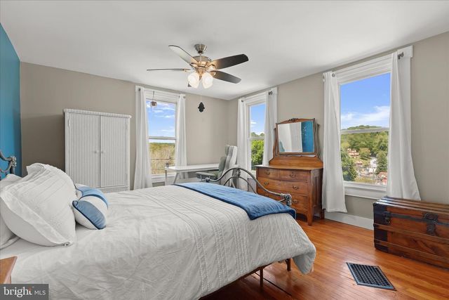 7621 MELLOR AVE, Sykesville, MD 21784